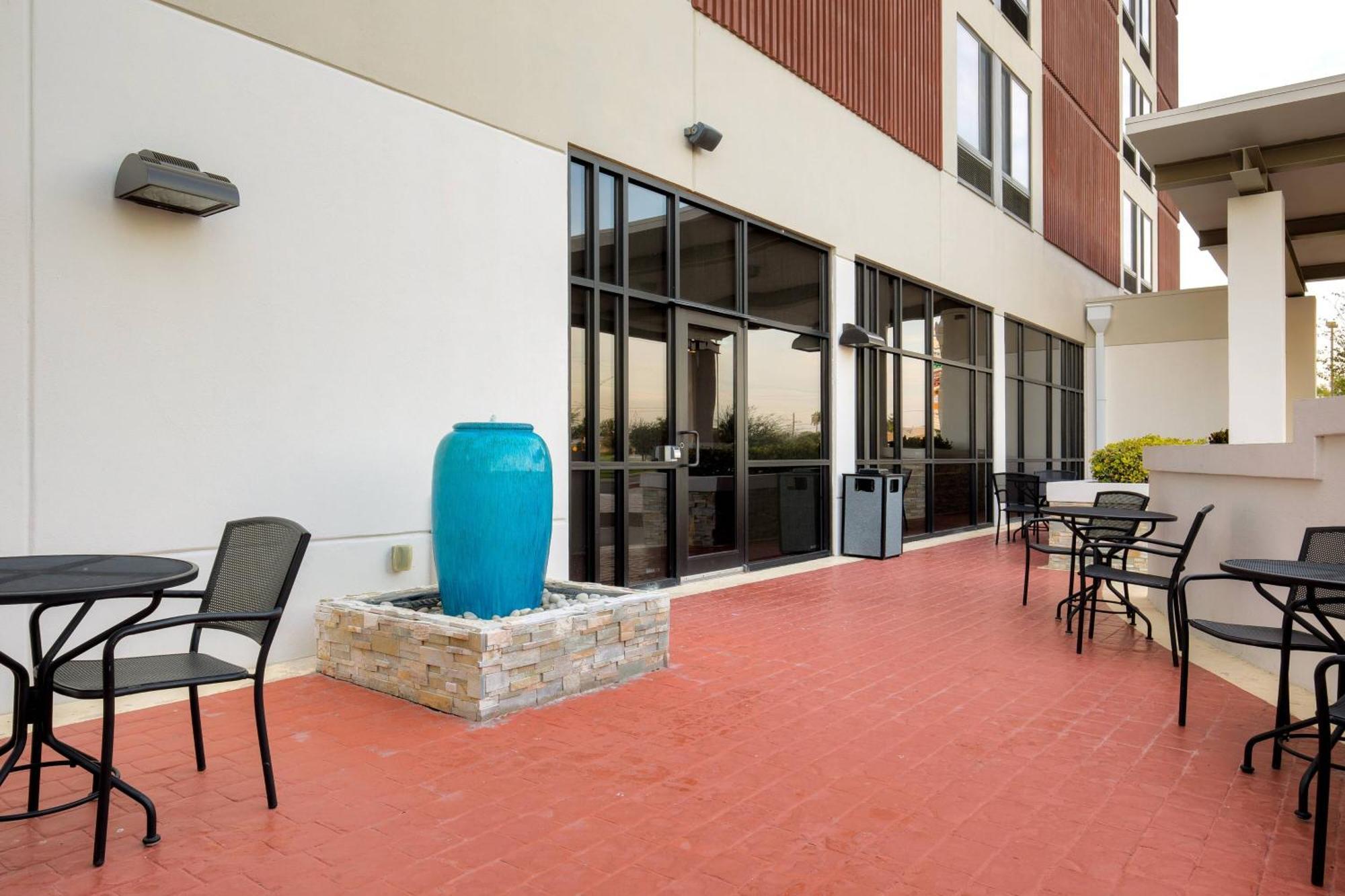 Springhill Suites By Marriott Mcallen Convention Center Exterior foto